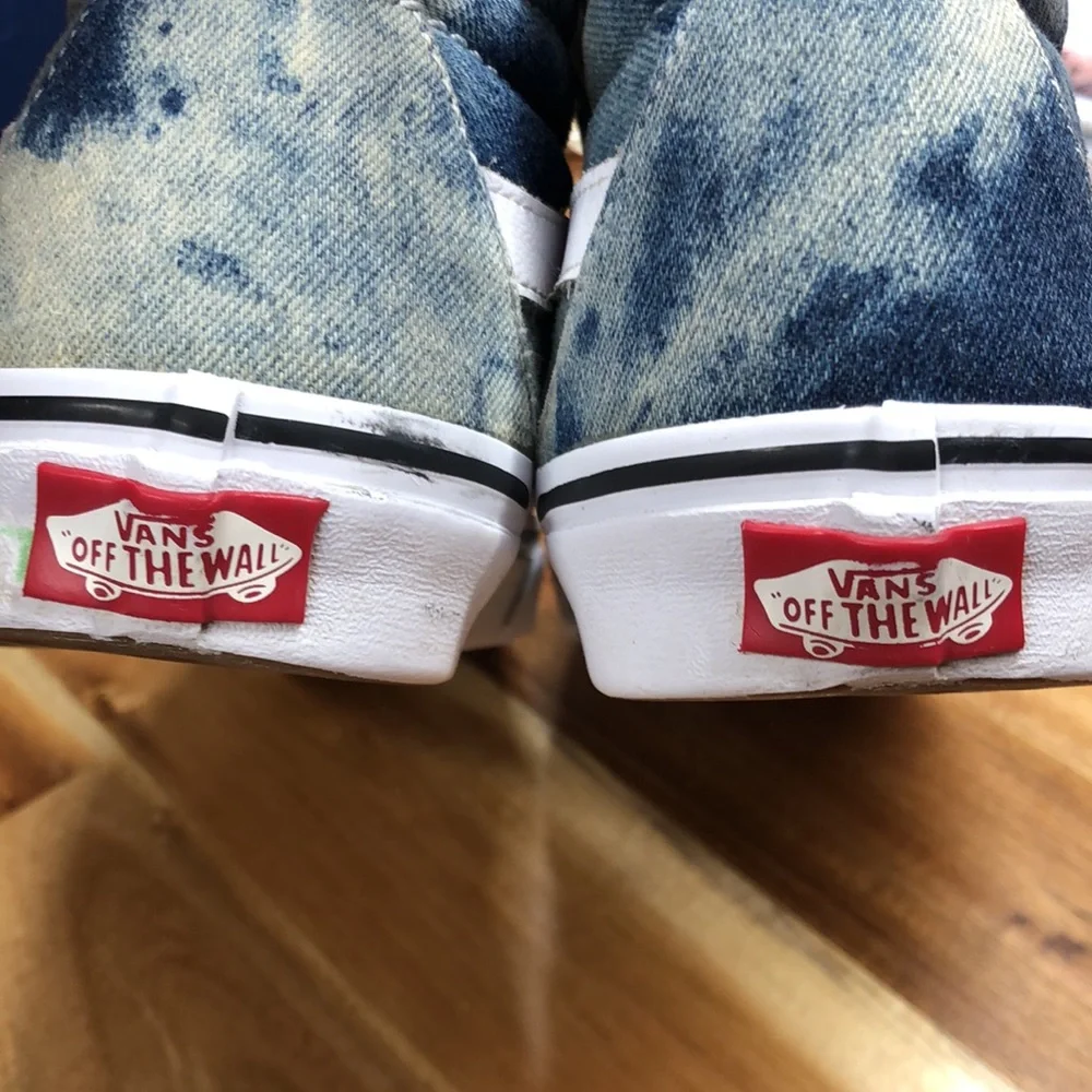 Vans off the wall hightop lace up distressed denim men’s size 6 women’s size 7.5